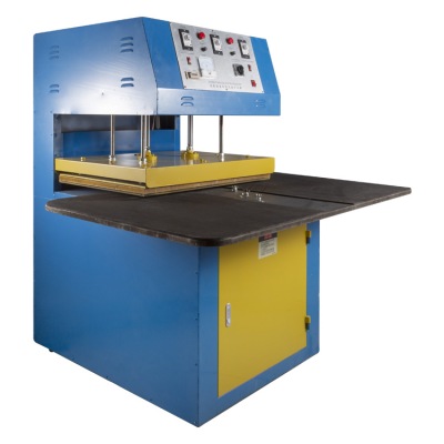 加大型轉(zhuǎn)盤(pán)吸塑包裝機(jī)