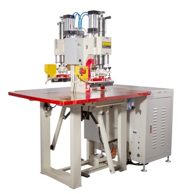 PVC羽絨標(biāo)高頻機(jī)